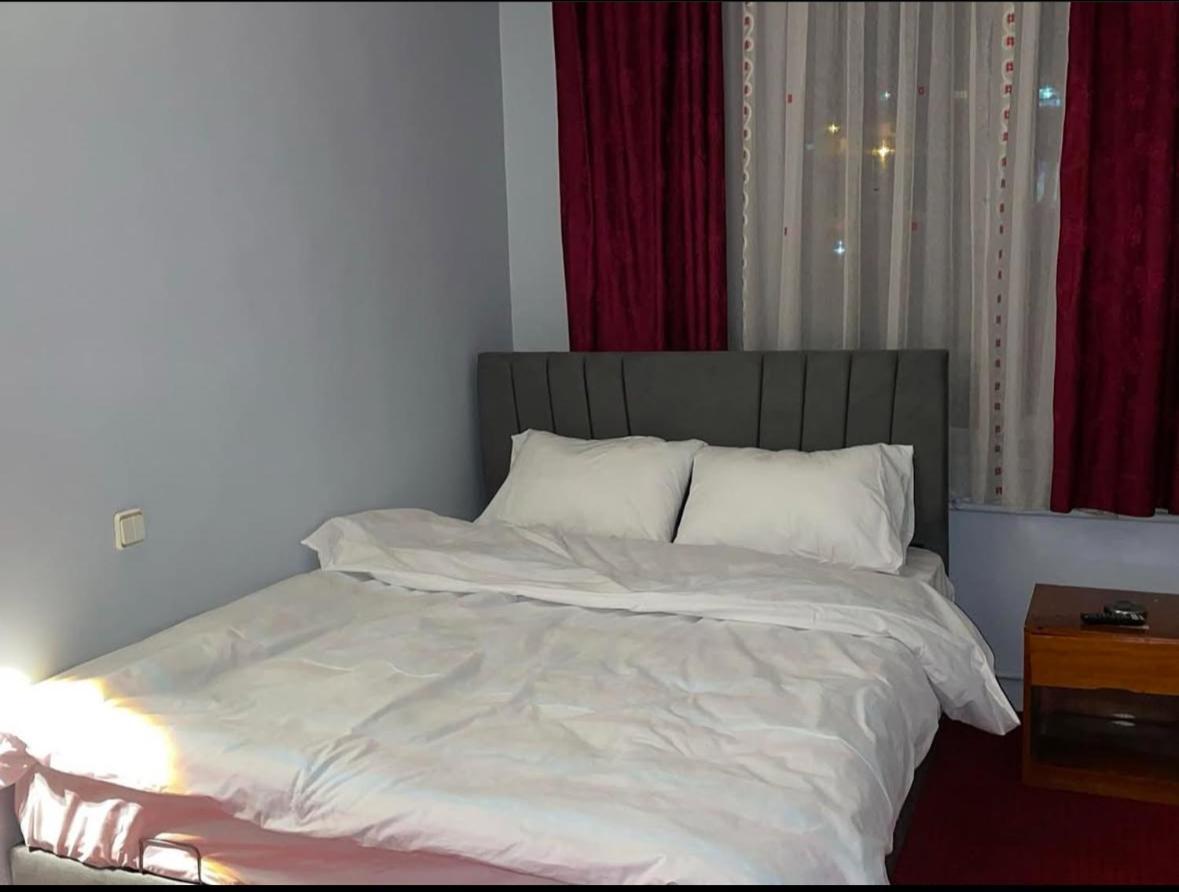 Oez Altinbasak Otel Ankara Ngoại thất bức ảnh