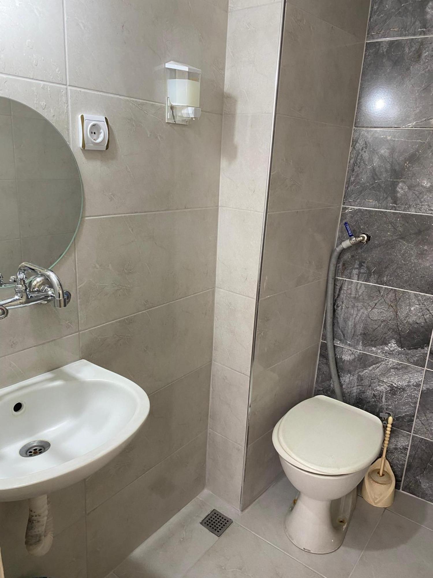 Oez Altinbasak Otel Ankara Ngoại thất bức ảnh